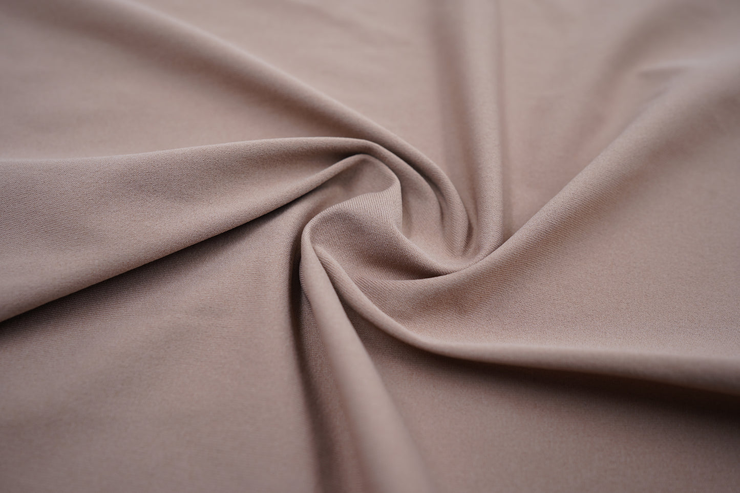 MONOTONE SOLID